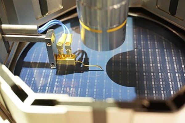 机器视觉如何实现晶圆探针台的精准定位